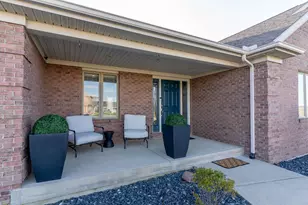 101 Cedarbrook Ct, Anna, OH 45302 - Photo 4