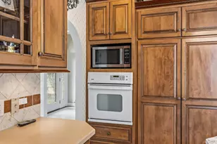 999 Brookwood Dr, Troy, OH 45373 - Photo 18