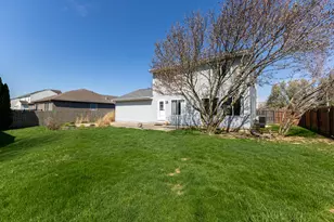 1181 Winchester Dr, Troy, OH 45373 - Photo 10