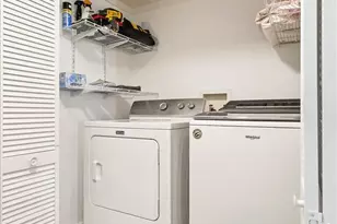 526 W Chillicothe Ave, Bellefontaine, OH 43311 - Photo 24