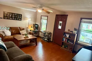 616 E Bellefontaine St, Wapakoneta, OH 45895 - Photo 6