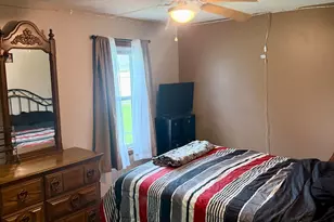 616 E Bellefontaine St, Wapakoneta, OH 45895 - Photo 14