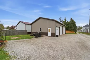 706 Buchanan St, Wapakoneta, OH 45895 - Photo 36