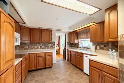 448 Ontario Avenue, Bellefontaine, OH 43311 - Photo 8