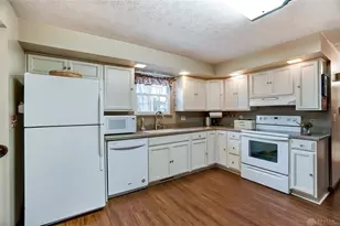 478 Robin Hood Ln, Troy, OH 45373 - Photo 14