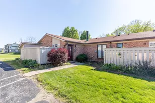 1238 Hollowbrook Dr, Dayton, OH 45458 - Photo 2
