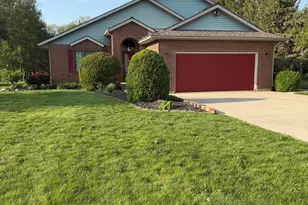 5825 Washington Pike Rd, Saint Marys, OH 45885 - Photo 2