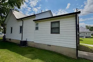319 N Spruce St, Saint Marys, OH 45885 - Photo 4