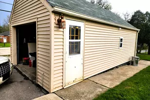 220 N Cherry St, Saint Marys, OH 45885 - Photo 34