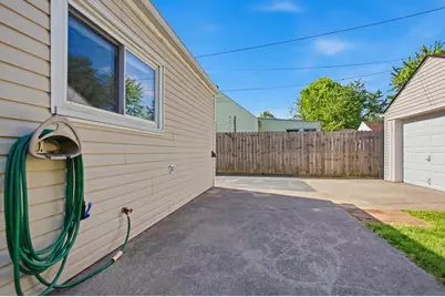 421 Alexander Drive, Dayton, OH 45403 - Photo 24