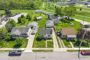 633 Floral Ave, Troy, OH 45373 - Photo 2