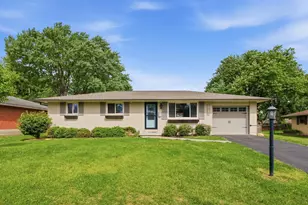 1015 Romanus Dr, Vandalia, OH 45377 - Photo 2