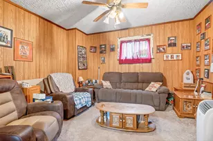 121 E Spring Ave, Bellefontaine, OH 43311 - Photo 6