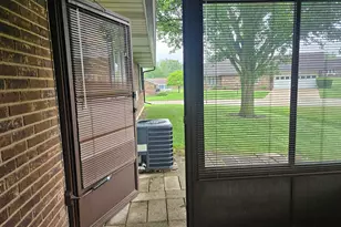 1141 W Brixton Dr, Springfield, OH 45503 - Photo 16