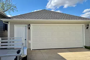 1010 W Auglaize St, Wapakoneta, OH 45895 - Photo 18
