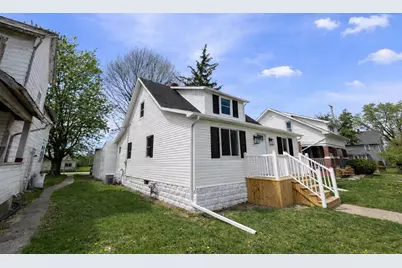 409 Gibbs Avenue, Wapakoneta, OH 45895 - Photo 2