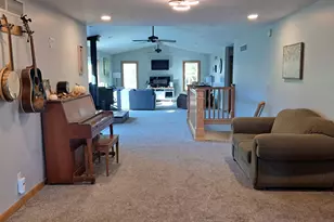 317 Summit St, Celina, OH 45822 - Photo 6