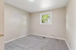 1625 E Pleasant St, Springfield, OH 45505 - Photo 10