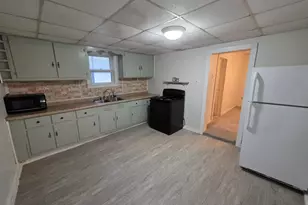 1030 Hendricks Ave, Saint Marys, OH 45885 - Photo 2