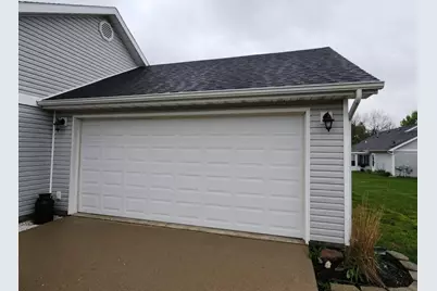 702 Fenview Drive, New Carlisle, OH 45344 - Photo 2