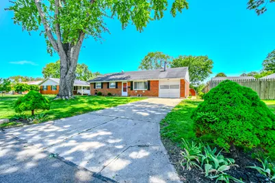 203 W Boitnott Drive, Englewood, OH 45322 - Photo 2