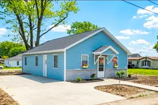 224 Bayview Dr, Celina, OH 45822 - Photo 2