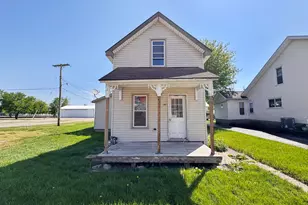 408 N Main St, West Manchester, OH 45382 - Photo 1