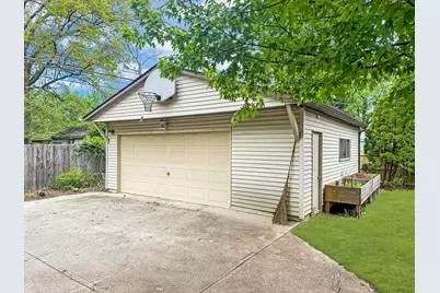 351 Deerfield Road, Columbus, OH 43228 - Photo 4