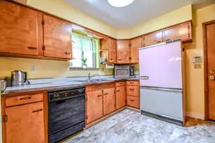 1404 Pinecrest Dr, Dayton, OH 45414 - Photo 16