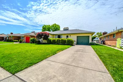 1404 Pinecrest Drive, Dayton, OH 45414 - Photo 2