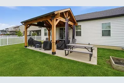 1200 Scarlet Oak Drive, Tipp City, OH 45371 - Photo 68