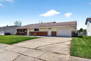 415 Falcon Dr, New Carlisle, OH 45344 - Photo 2