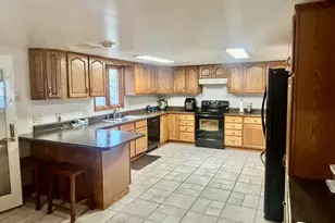 613 Fairview Dr, Coldwater, OH 45828 - Photo 10