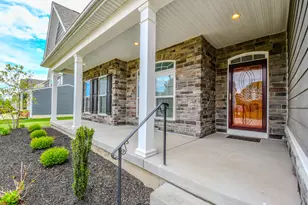 1136 Red Maple Dr, Troy, OH 45373 - Photo 4
