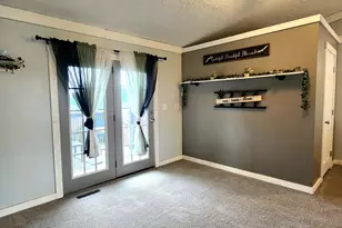 486 Locust Ln, Troy, OH 45373 - Photo 10