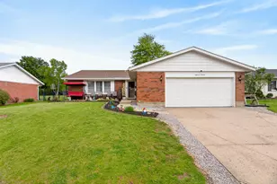 1813 Britton Dr, Piqua, OH 45356 - Photo 2