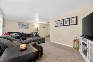 1813 Britton Dr, Piqua, OH 45356 - Photo 6