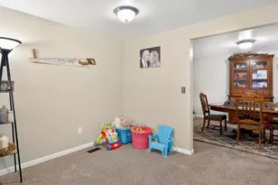 1813 Britton Dr, Piqua, OH 45356 - Photo 8