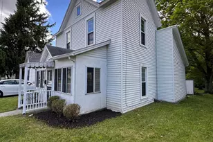 221 N Hayes St, Bellefontaine, OH 43311 - Photo 2