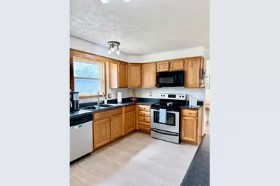 313 Cottonwood Street, Wapakoneta, OH 45895 - Photo 12