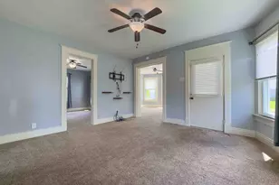 105 S Pine St, Wapakoneta, OH 45895 - Photo 4