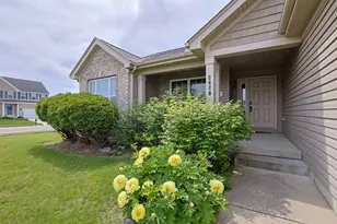 4281 Bergamot Dr, Tipp City, OH 45371 - Photo 4