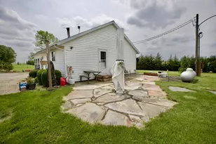 6275 Shindeldecker Rd, Rockford, OH 45882 - Photo 10