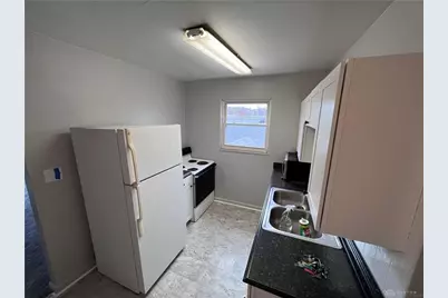 420 E Siebenthaler Avenue, Dayton, OH 45405 - Photo 6
