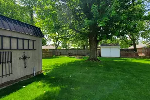 214 Orange St, Wapakoneta, OH 45895 - Photo 18