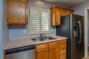 1990 Swallowtail Ct, Englewood, OH 45322 - Photo 14
