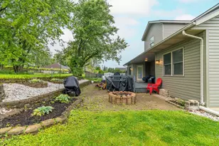 132 Village Green Dr, Sidney, OH 45365 - Photo 40