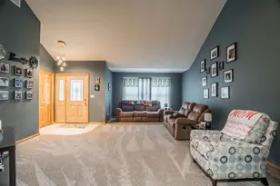 132 Village Green Dr, Sidney, OH 45365 - Photo 6