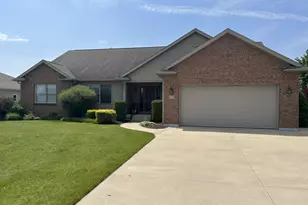 909 Stoneybrook Dr, Saint Marys, OH 45885 - Photo 2