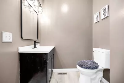 709 E Sandusky Avenue, Bellefontaine, OH 43311 - Photo 30